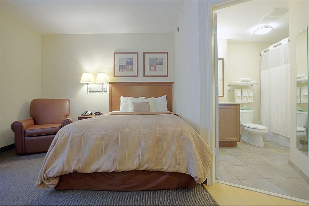 Candlewood Suites Fort Myers/Sanibel Gateway By Ihg Eksteriør bilde